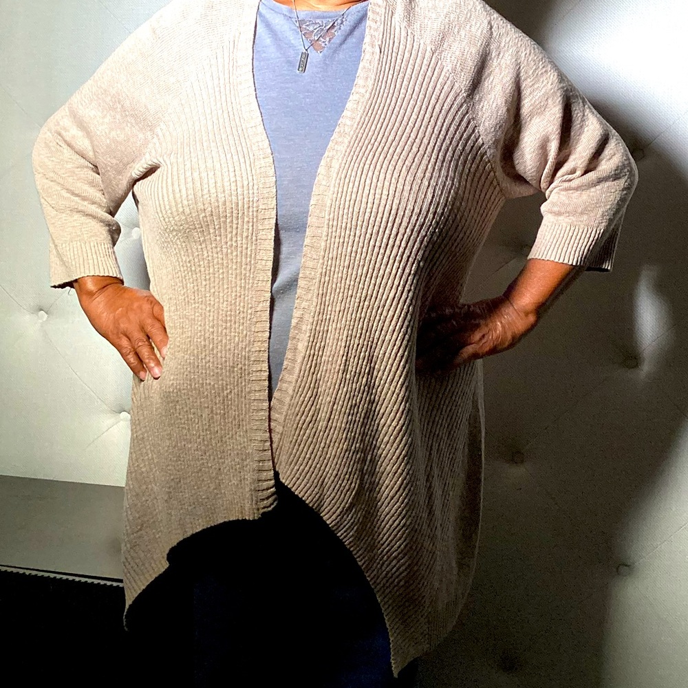 Sweater tan